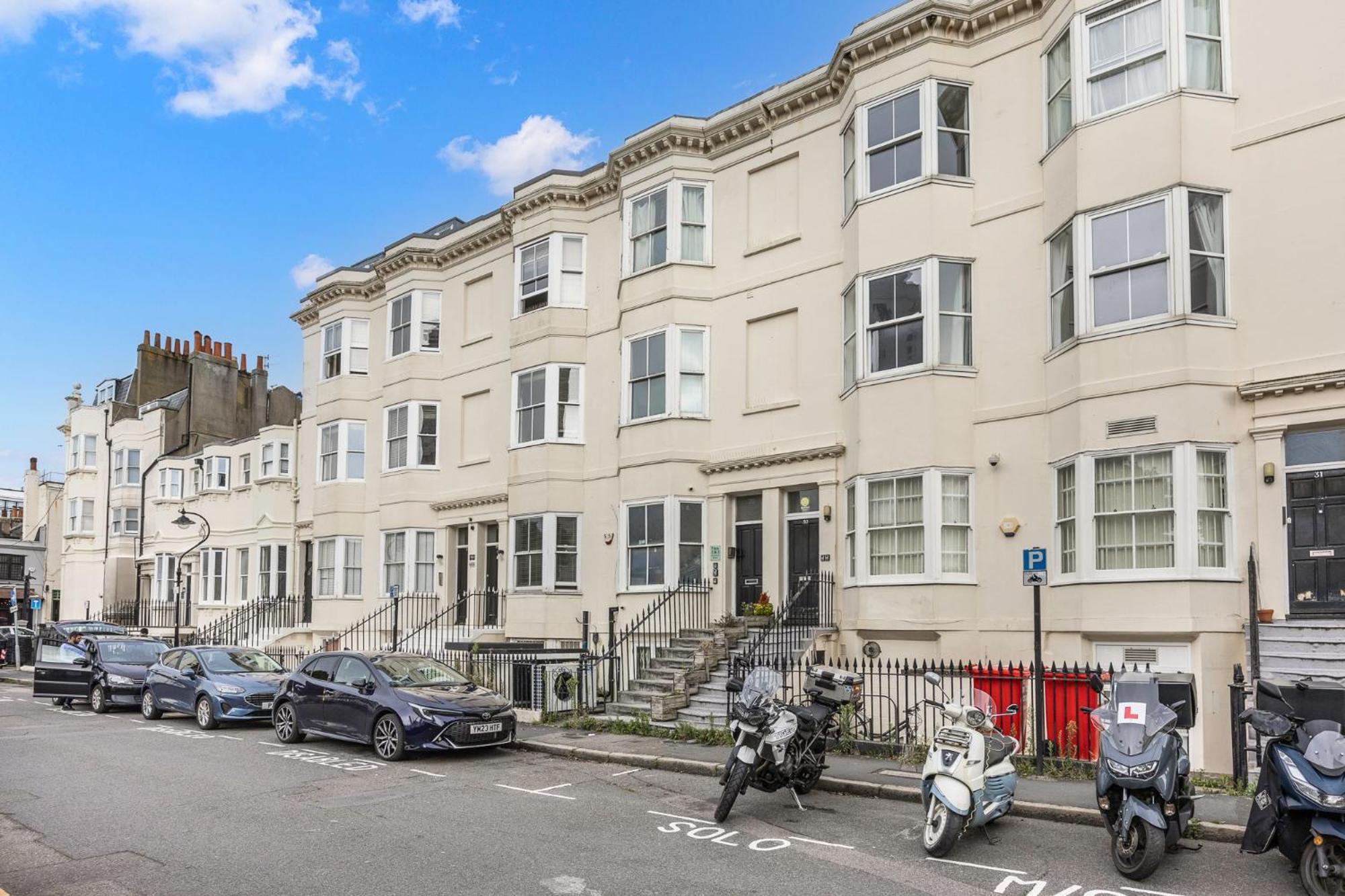 2 Bedroom Flat - With King Sized Beds, Netflix And Sky - Perfect For Contractors, Vacation Guests Or Those Relocating Brighton Exterior foto